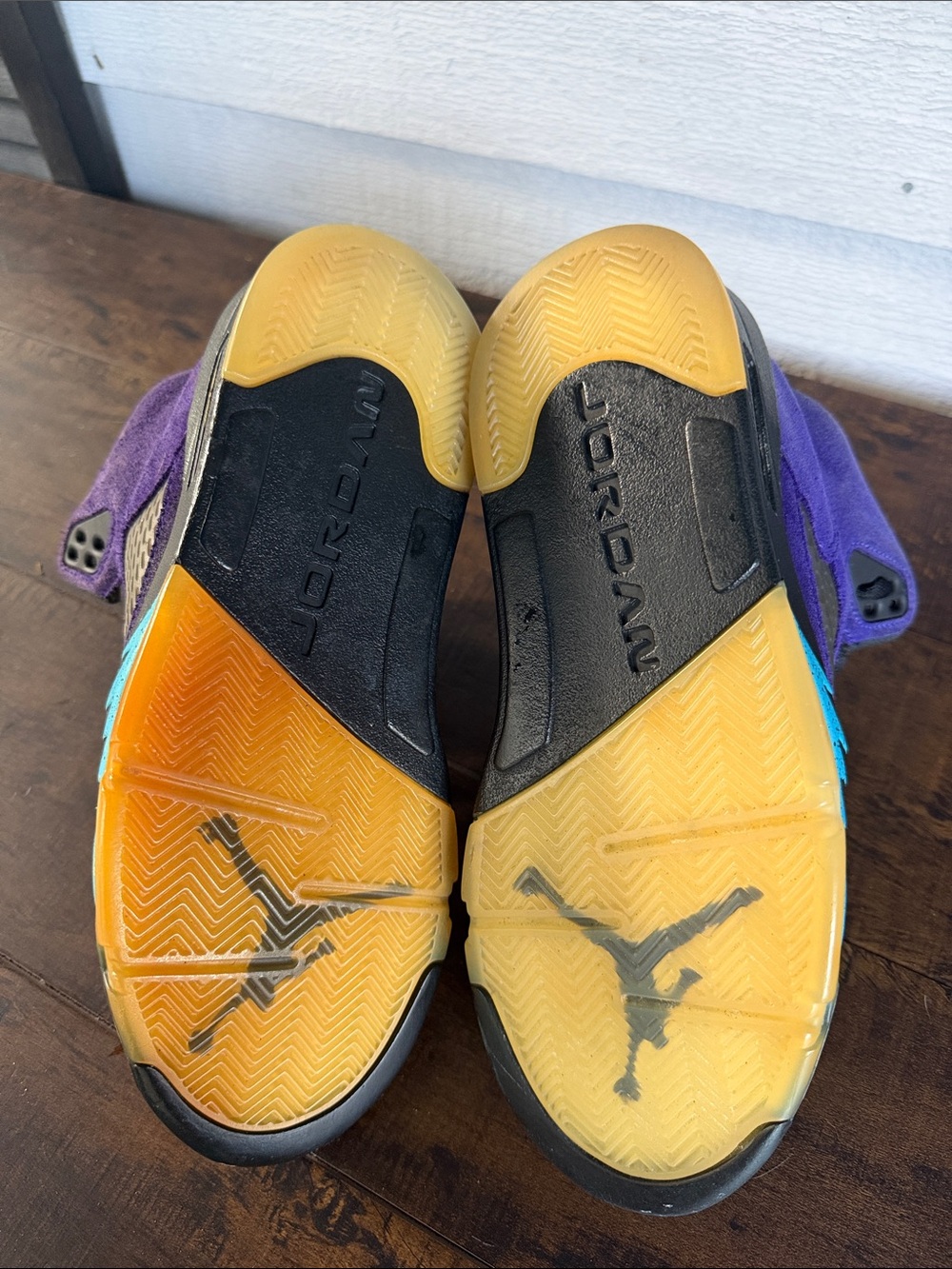 Nike Air Jordan 5 Suede High-Top Sneakers - Picture 6 of 6